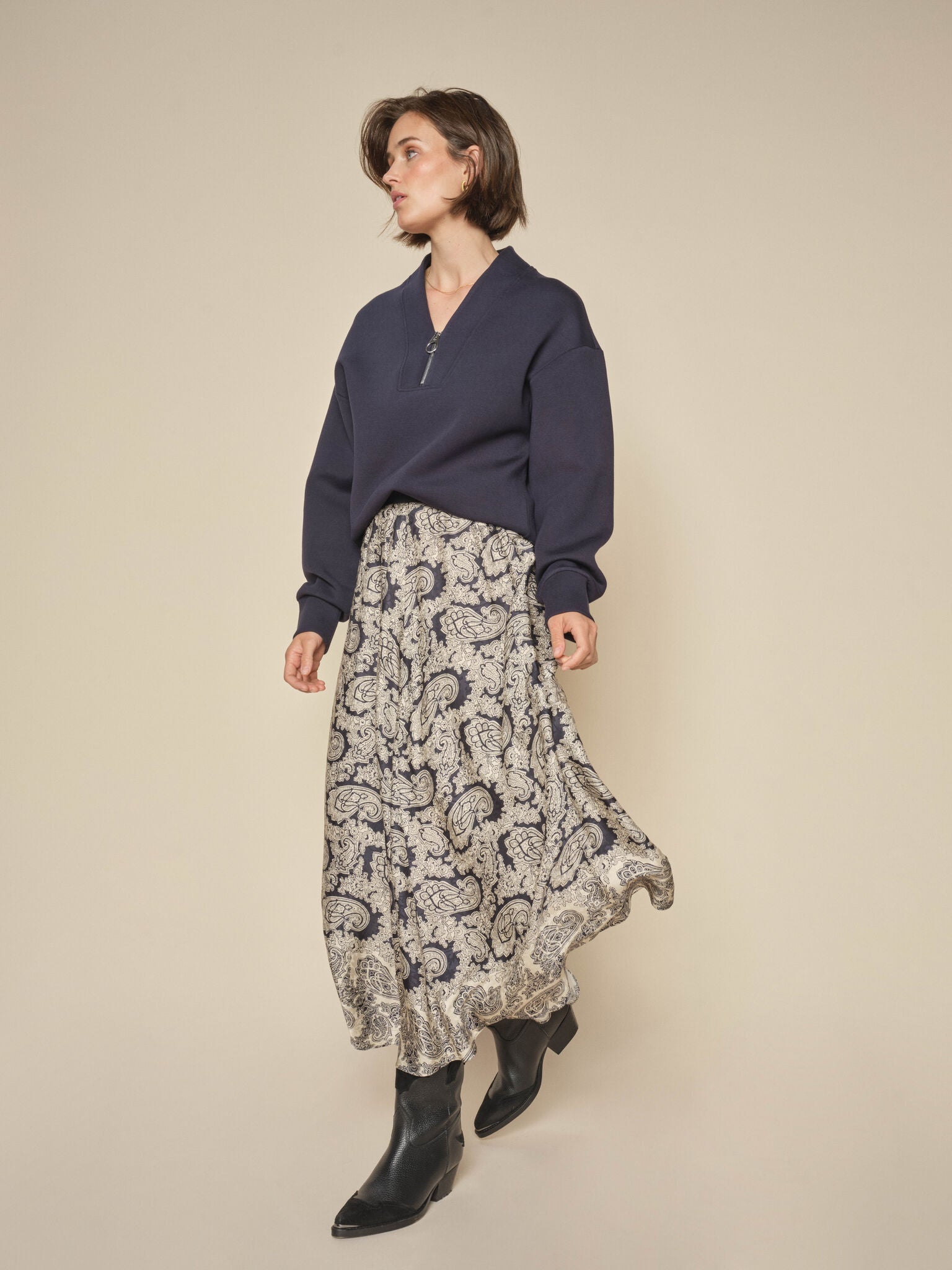 Modelshot / Salute Navy / Detail